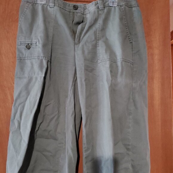 Docker's Capri Size 14 - Picture 1 of 3
